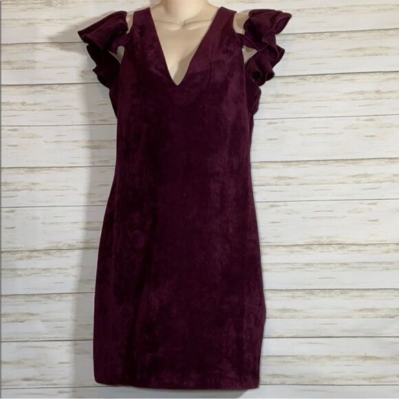 Devlin purple velvety dress deep V - Picture 3 of 7